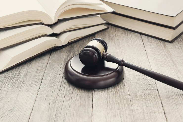 court hammer books judgment law concept 144627